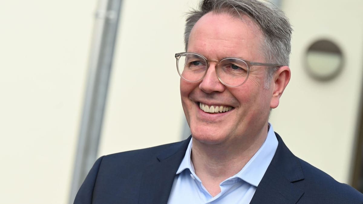 Schweitzer als Arbeitsminister vereidigt