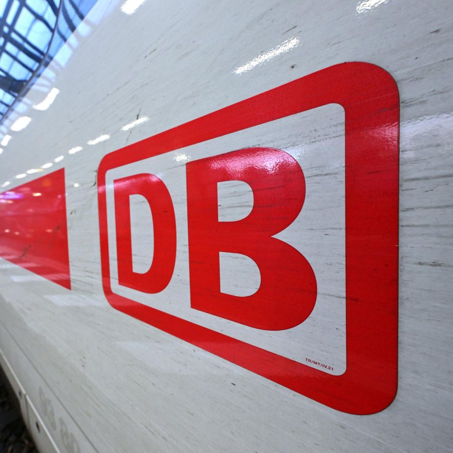 Sicherheitsmitarbeiter der Deutschen Bahn stürzt aus fahrendem Zug – Haftbefehl abgelehnt