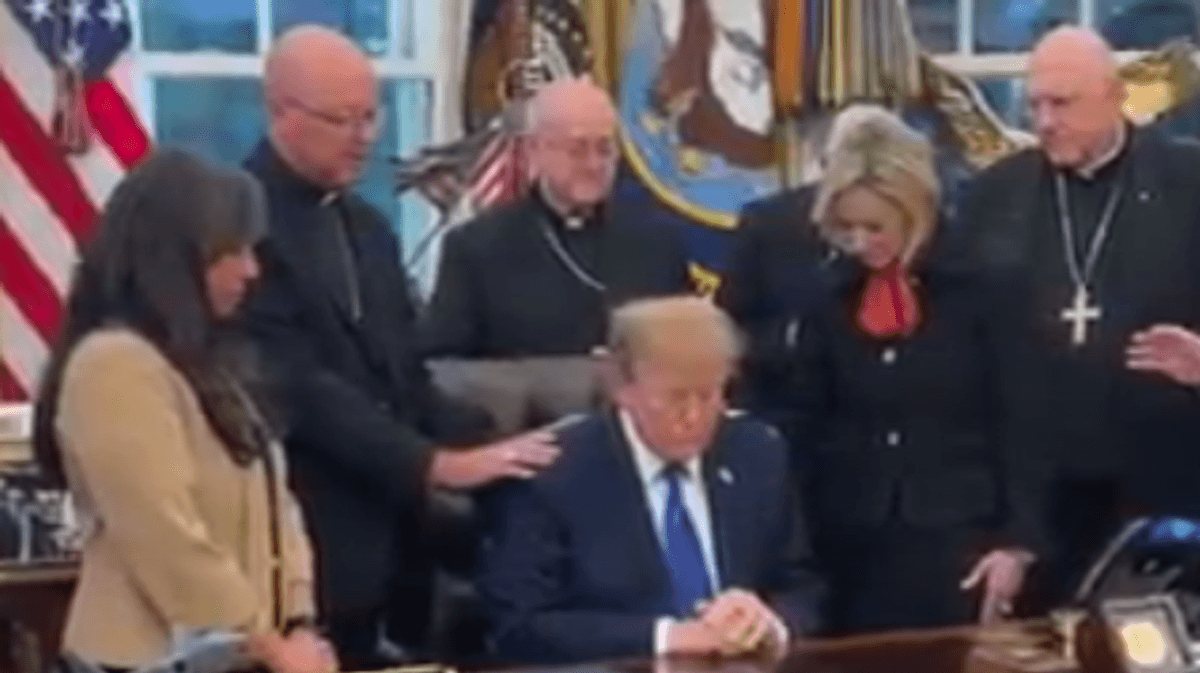 Katholische Bischöfe beten mit Trump – Vatikan kritisiert Treffen