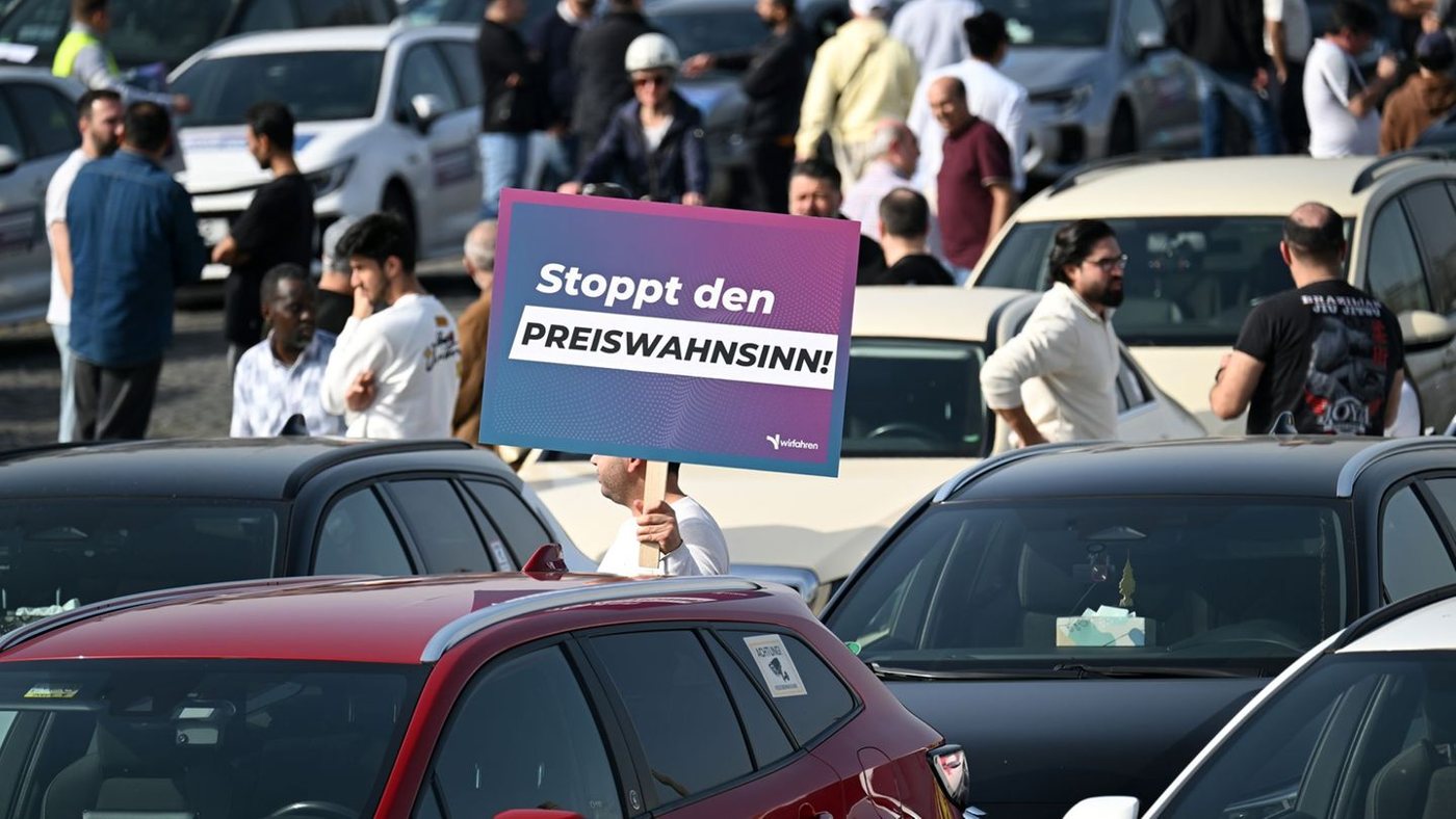 Neue Vorgaben: Gericht: Mietwagen-Mindestpreise in Köln wohl rechtswidrig