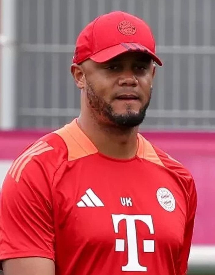 Bayern-Trainer Vincent Kompany nach Zusammenbruch in Klinik gebracht
