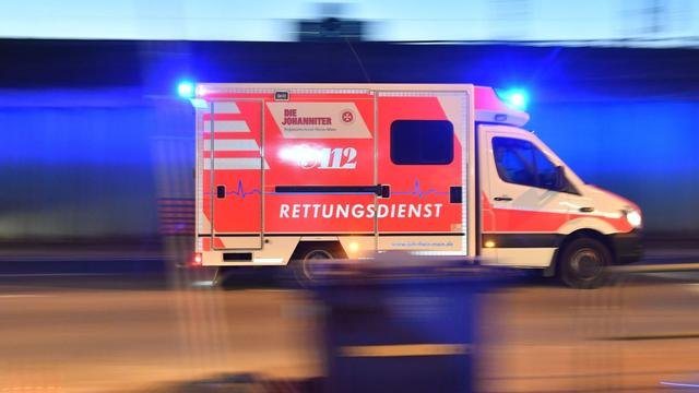 Kassel-Niederzwehren: Frau warnt Angehörige vor Hausbrand und wird schwer verletzt