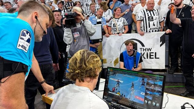 Kiel und Flensburg trennen sich 31:31 im 117. Nordderby