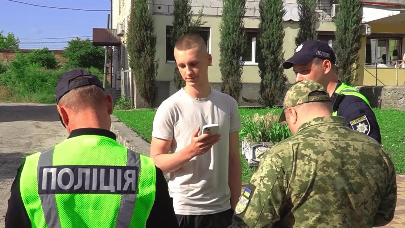 Ukraine ermittelt gegen 76 Leiter von Rekrutierungszentren