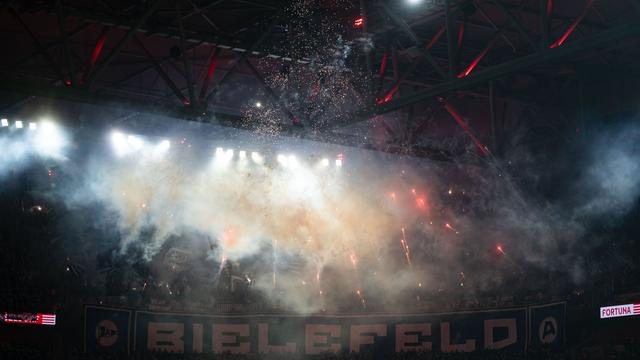 Pyrotechnik im Stadion: 125.500 Euro Strafe für Arminia Bielefeld