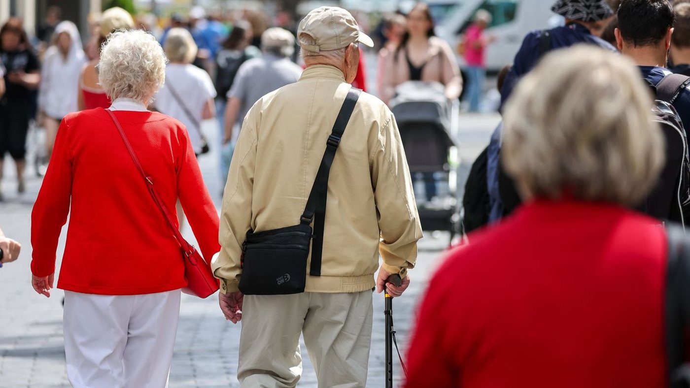 Renten und Pensionen in Deutschland: Große Unterschiede bei den Bezügen