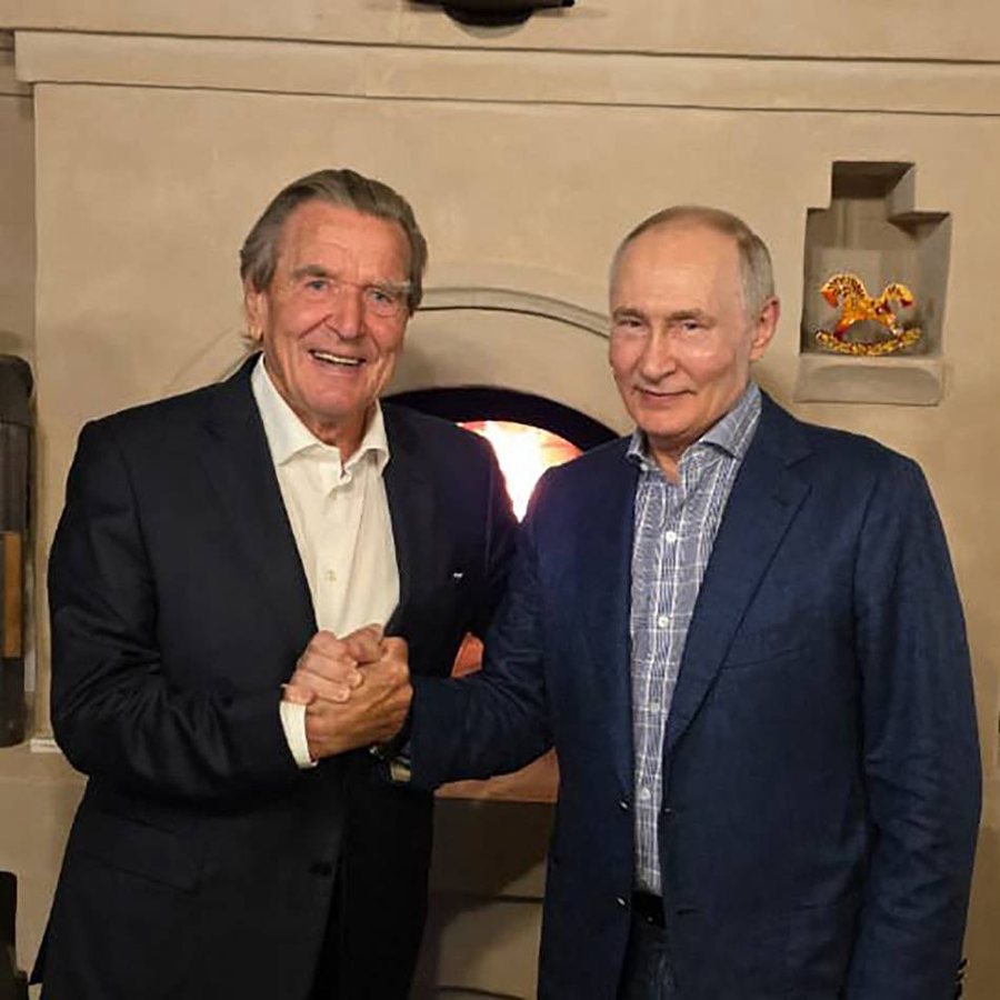 Merz «zutiefst empört» über Schröder bei Putins Geburtstagsfeier