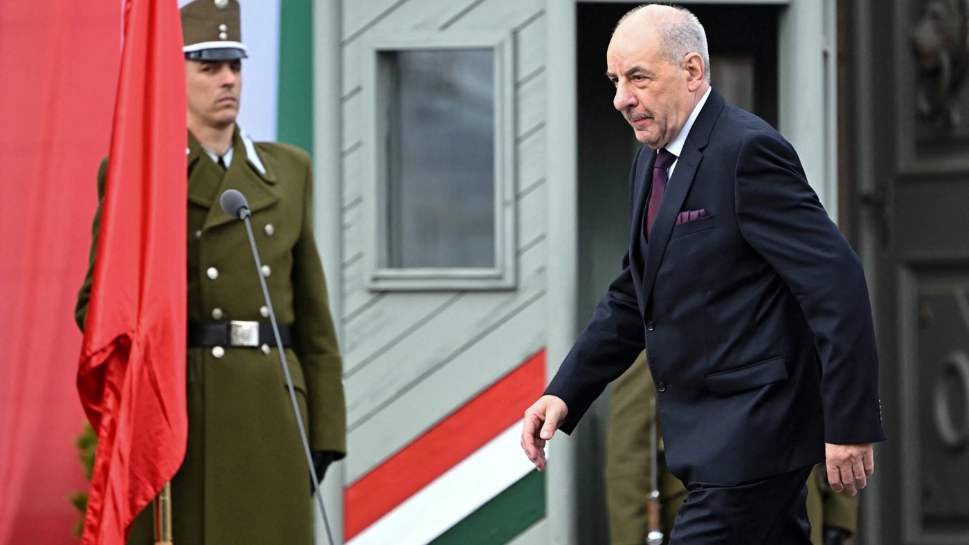 Ungarns Parlament setzt Präsident Sulyok ab