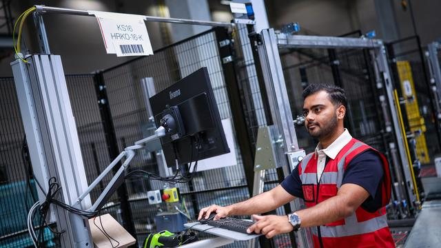 Migration und Sozialstaat: Zugewanderte stützen die Rentensysteme