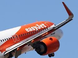 Schlägerei an Bord: Ferienflieger muss nach Streit zwischen Familien umkehren