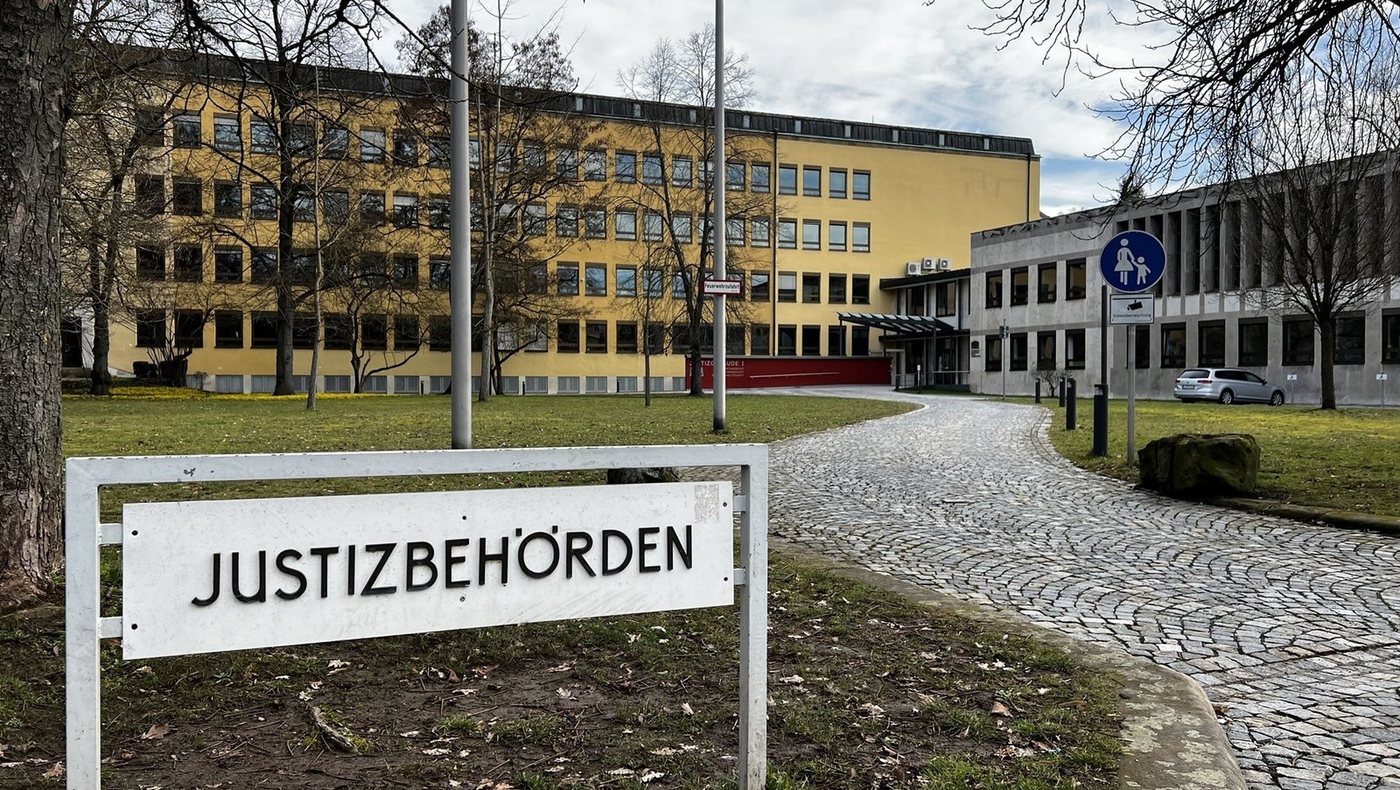 Coburg: Hausarzt wegen Verdachts auf Missbrauch von Jugendlichen in Untersuchungshaft