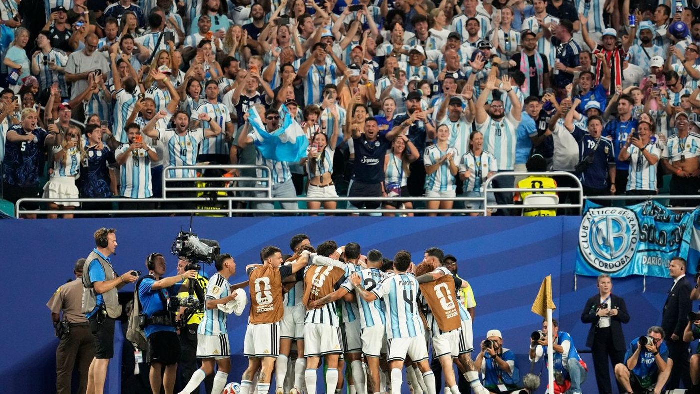 Argentinien vor WM-Achtelfinale gegen Ägypten: Weltmeister mit Beule und Fragezeichen