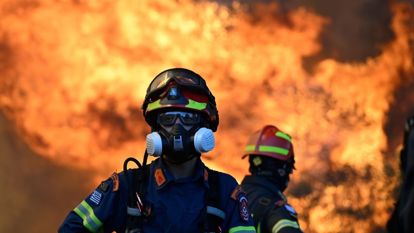 Löschhubschrauber kollidieren bei Waldbrand nahe Athen