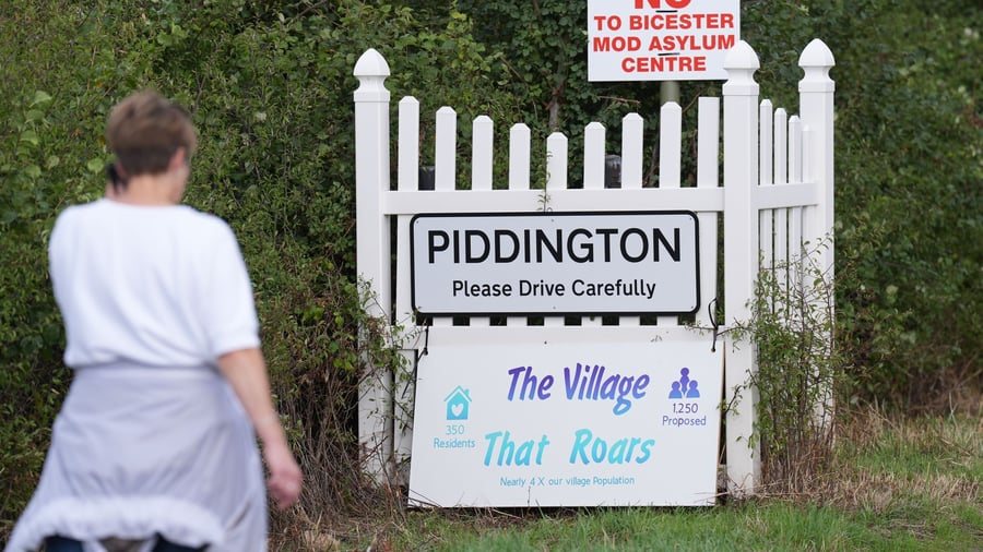 Piddington stimmt für Abspaltung von Großbritannien aus Protest gegen Asylunterkunft