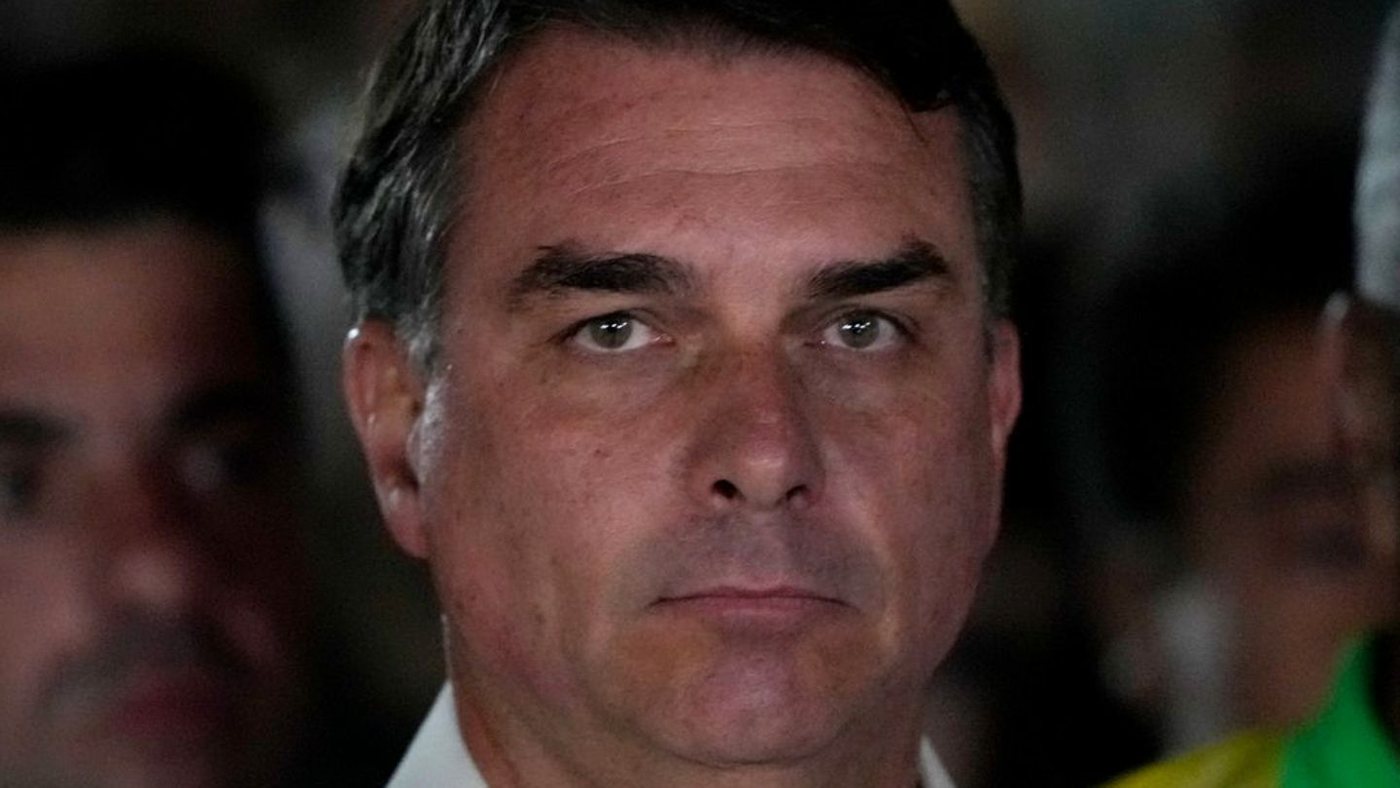 Flávio Bolsonaro verlässt Brasilien trotz Ausreiseverbots, USA sollen Visa ausstellen