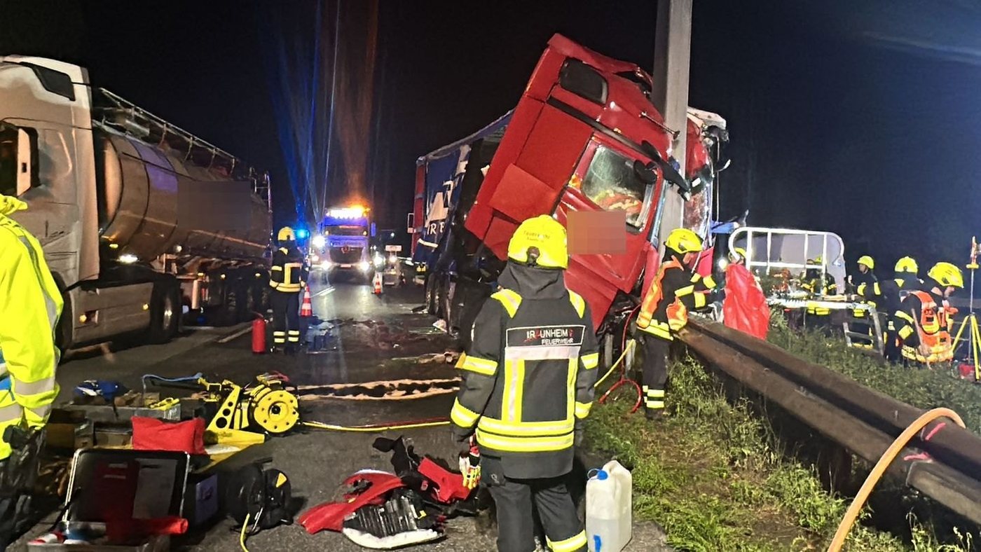 Tödlicher Unfall auf der A67: Sattelzug durchbricht Leitplanke